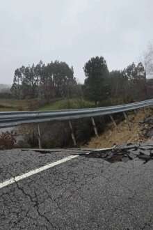 Um ano depois, EN 329 volta a sofrer aluimento devido ao mau tempo 